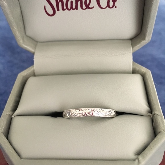 14k White Gold Filigree Ring. - Picture 4 of 8